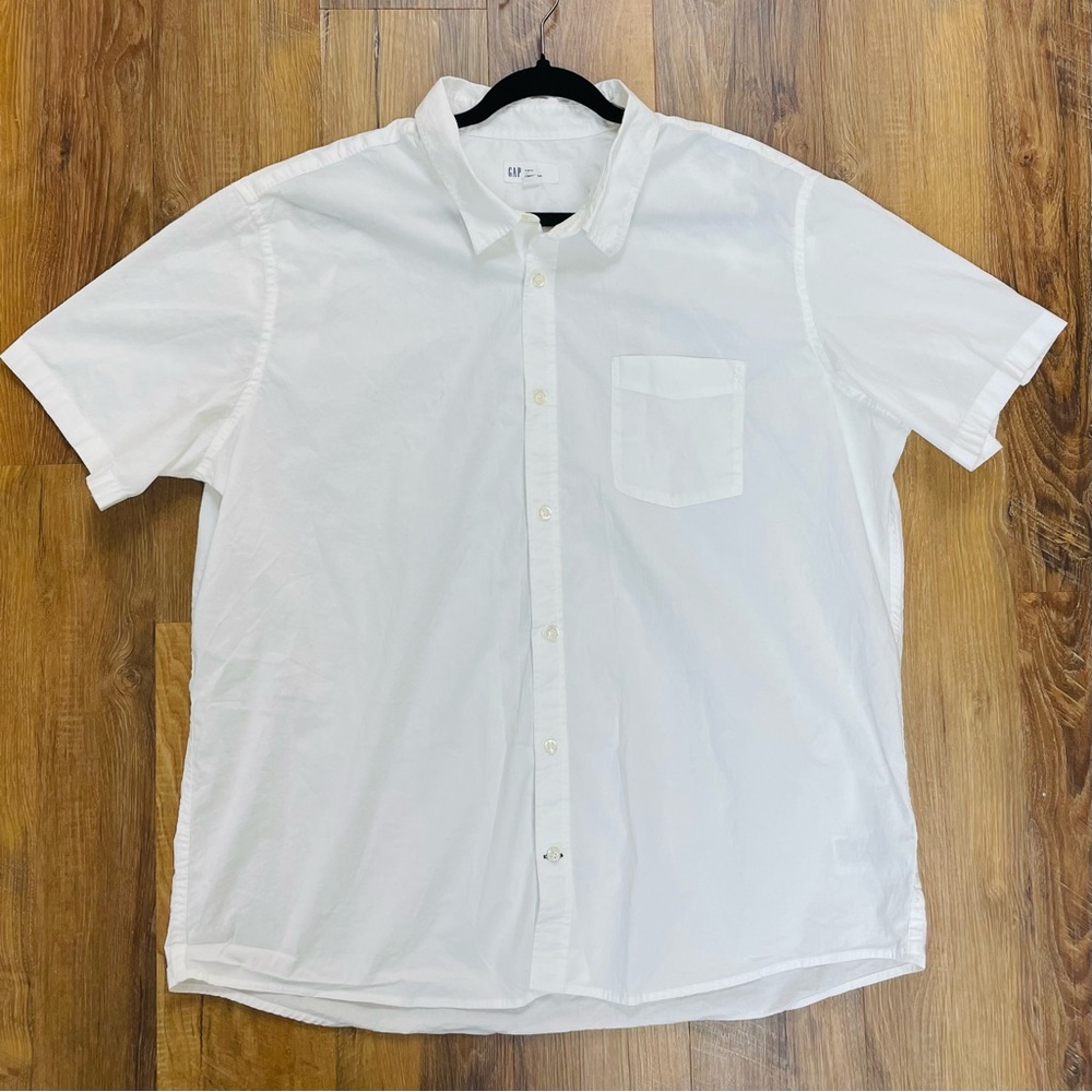 Gap Black Button down collared short sleeve shirt for spring / summer XXL / 2XL